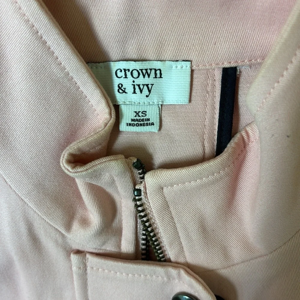 LAST CHANCE TIL 7/27! BOGO FREE! Crown & Ivy Jacket